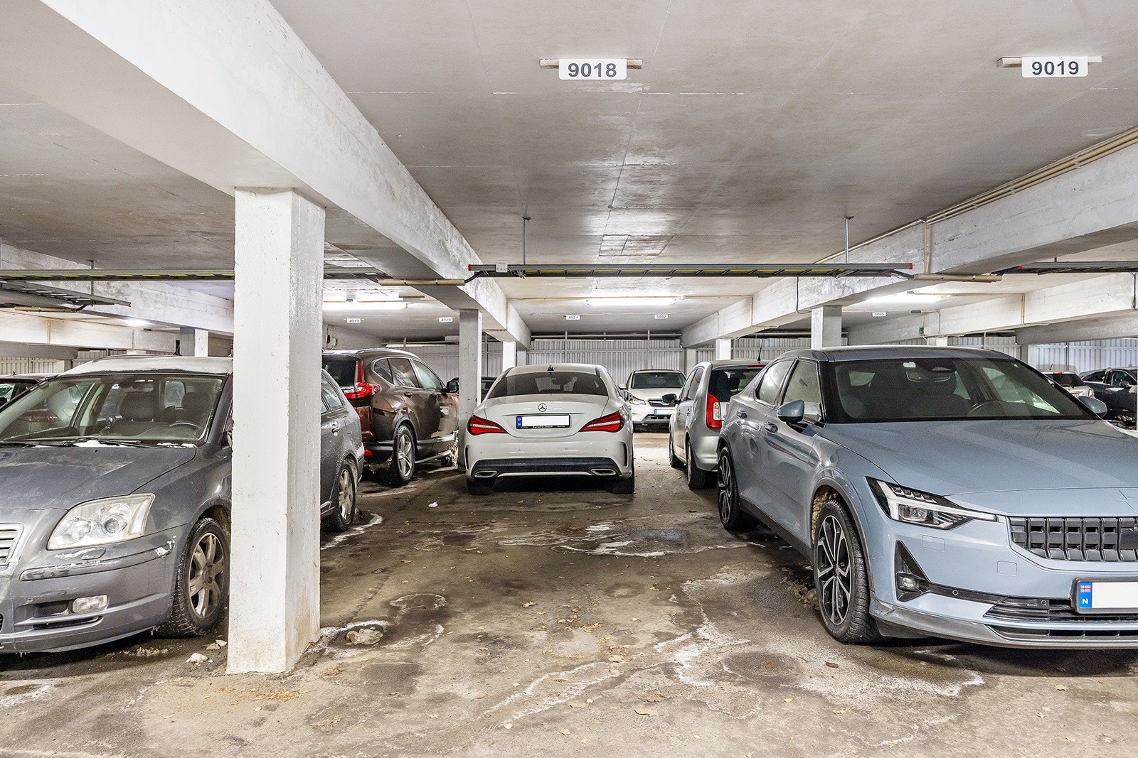 Leiligheten disponerer også en garasjeplass i borettslagets garasjeanlegg. Galleribilde