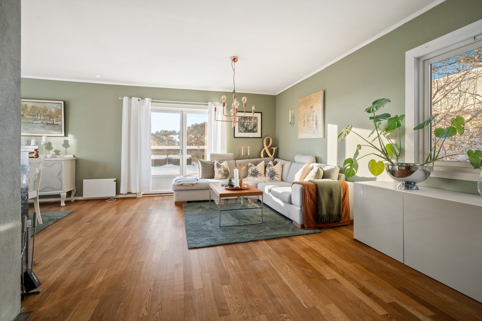 Her er det god takhøyde på 2,42 m. Galleribilde