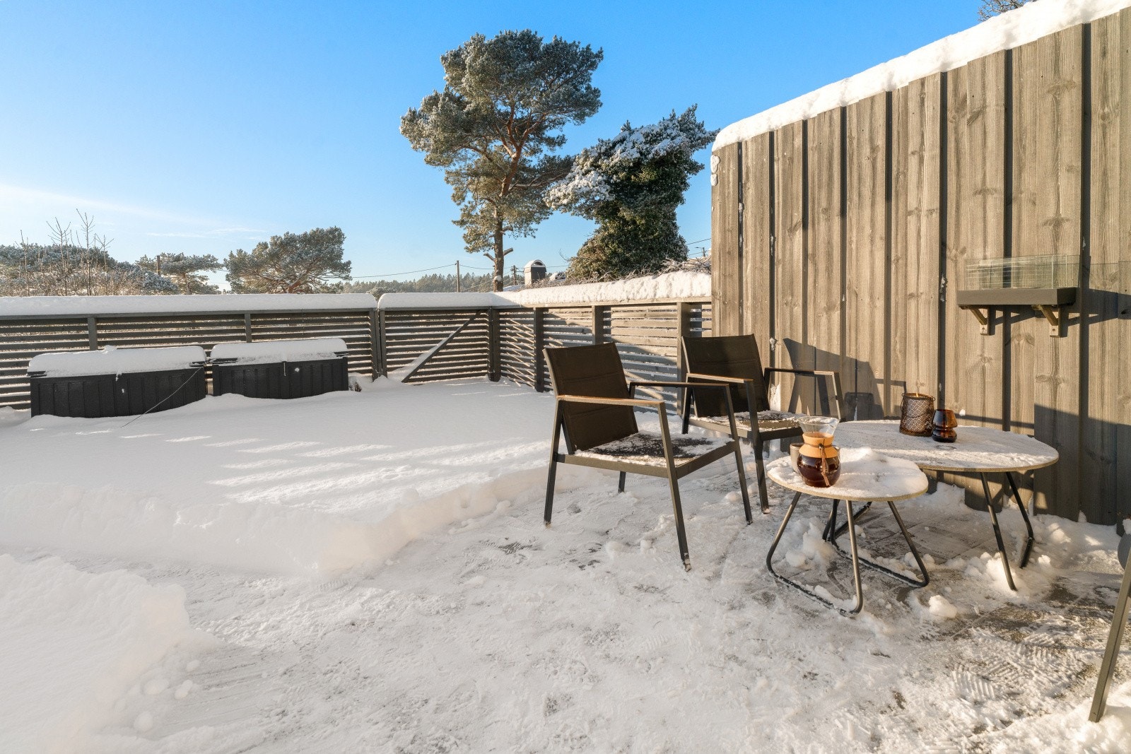 Fra stuen har du tilgang til en terrasse på ca. 50 m². Galleribilde