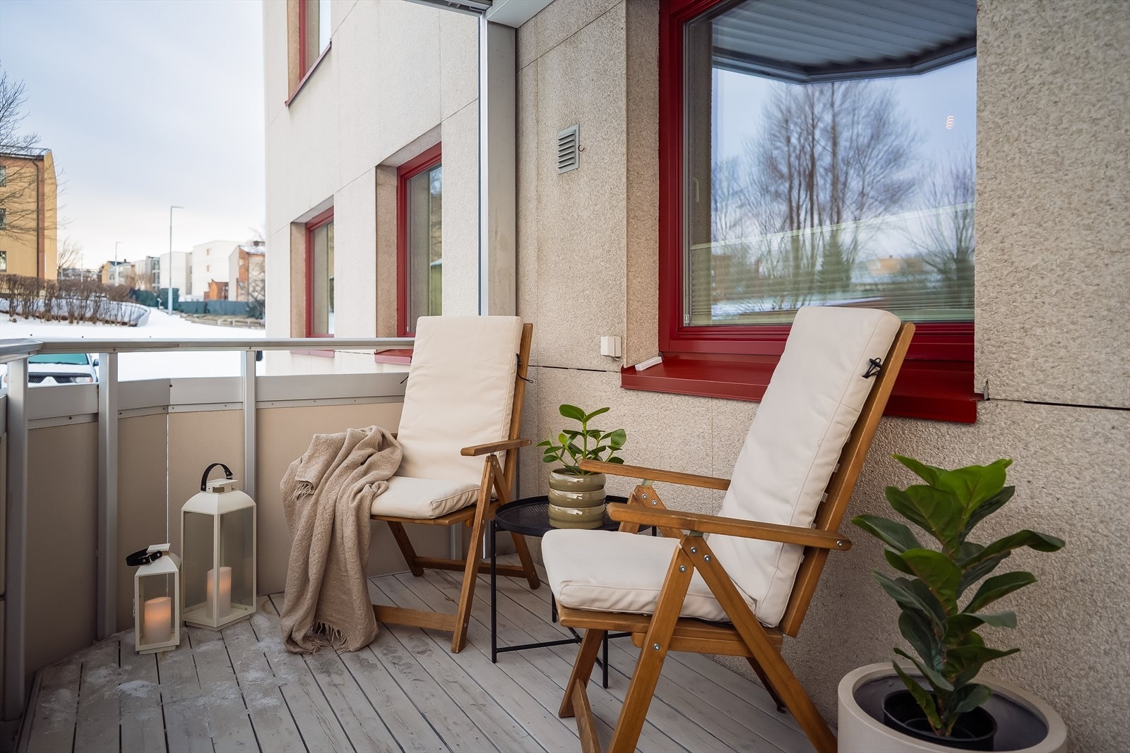 Her vender du mot sørøst, som gir sol fra tidlig morgen, til sen ettermiddag. Galleribilde