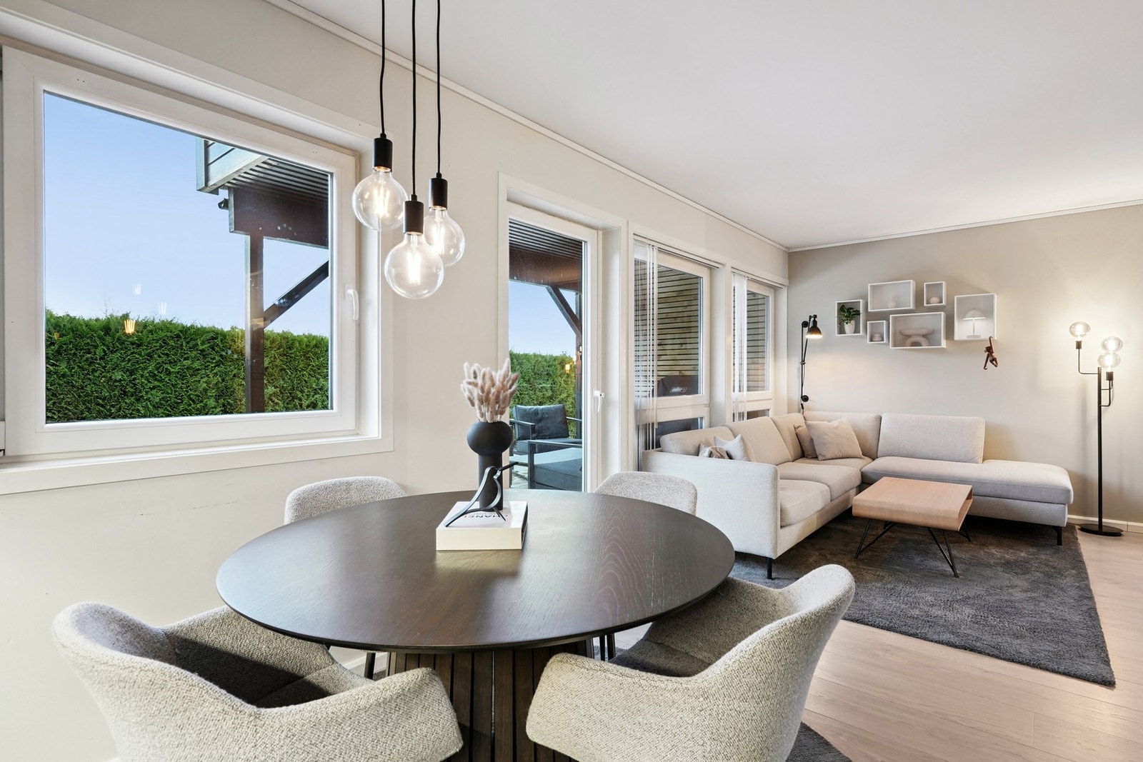 Fra stuen er det utgang til en - Galleribilde