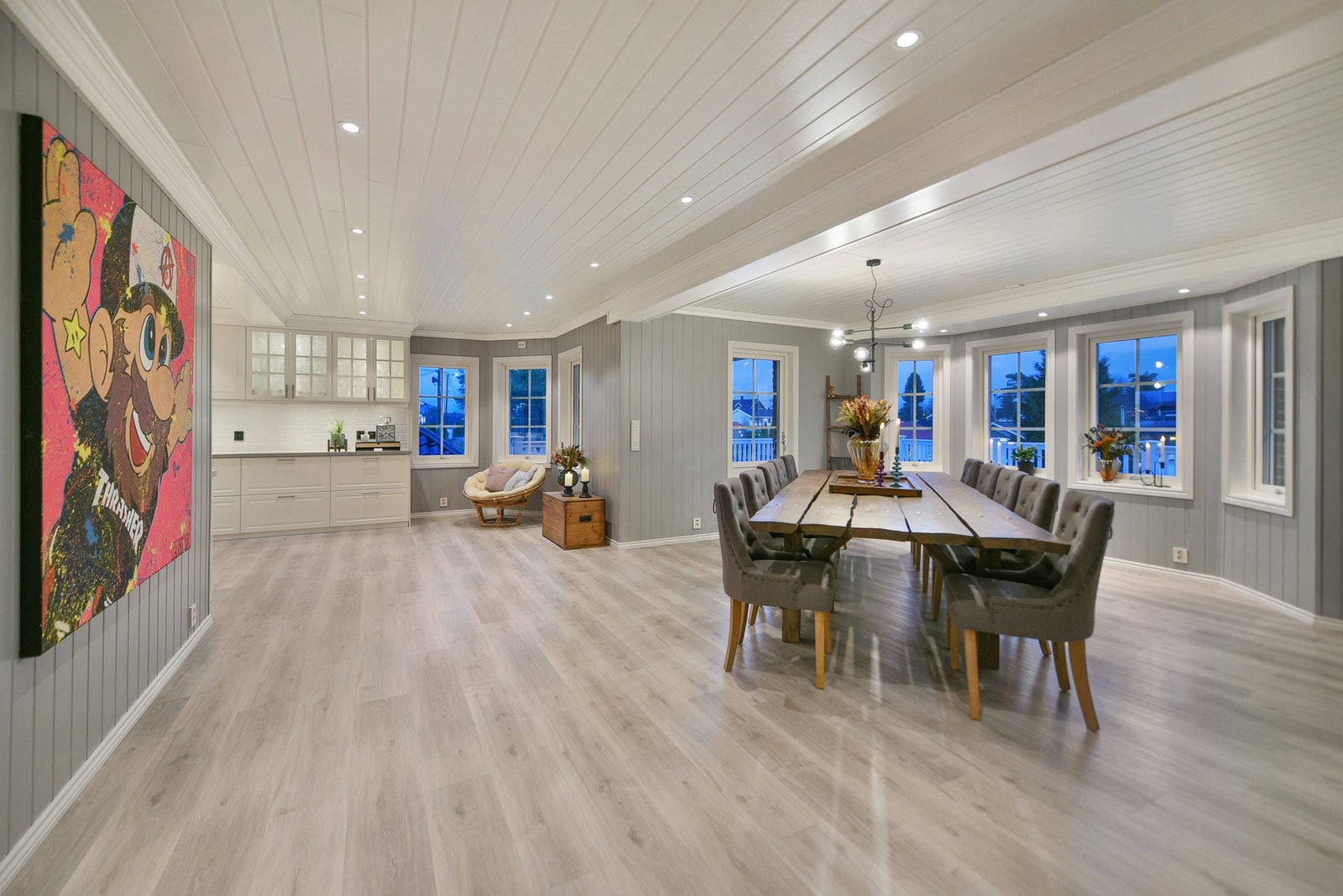 Her er det god plass til et skikkelig langbord! Galleribilde