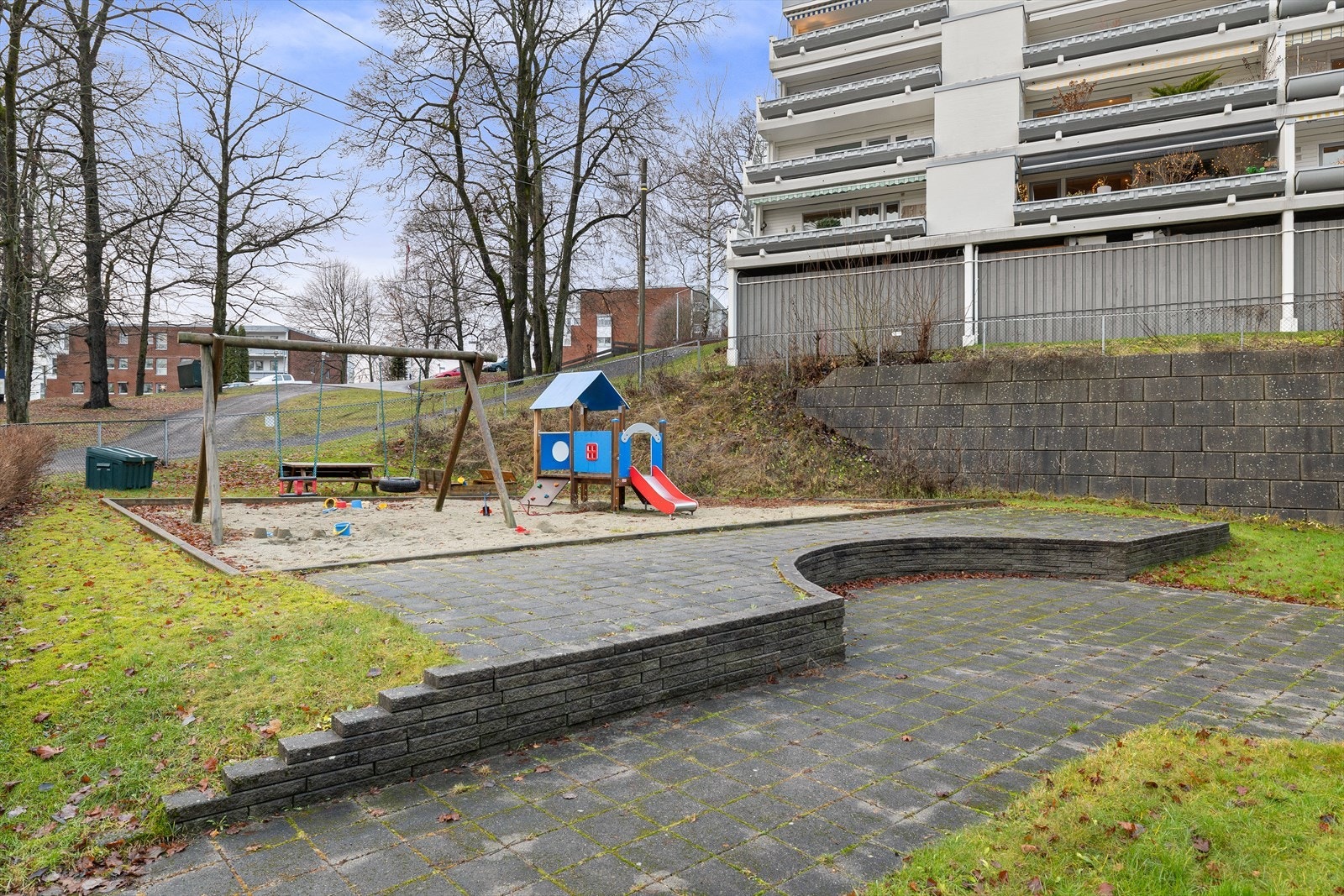 Lekeplass på sameiets tomt Galleribilde