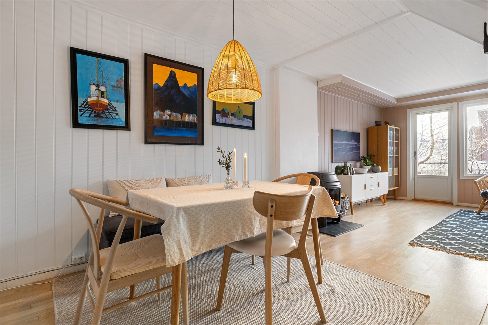 Plass til hyggelig spisestue. Galleribilde