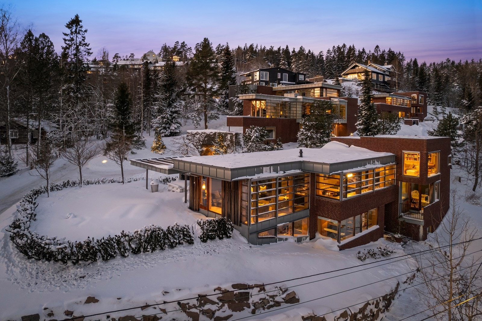 Velkommen til Doktor Holms vei 13A presentert av Peter Björklund ved Nordvik Bygdøy Allé. Galleribilde