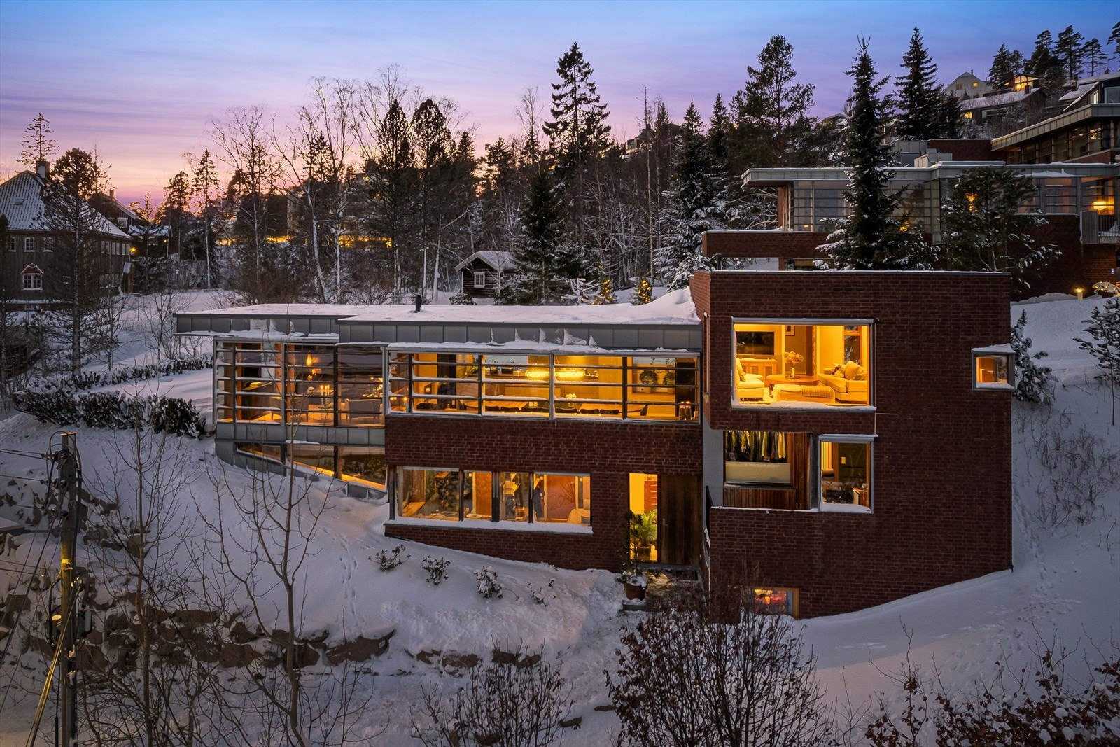 En unik og moderne funkisperle fra 2010 tegnet av arkitekt Stein A. Halvorsen. Galleribilde