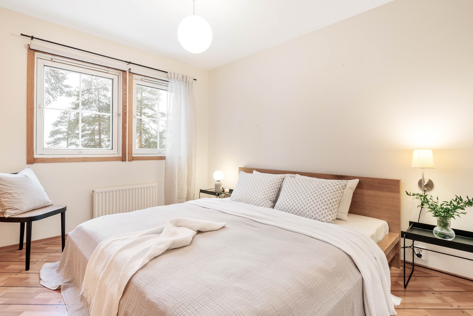 Soverom mot natur og utsikt Galleribilde