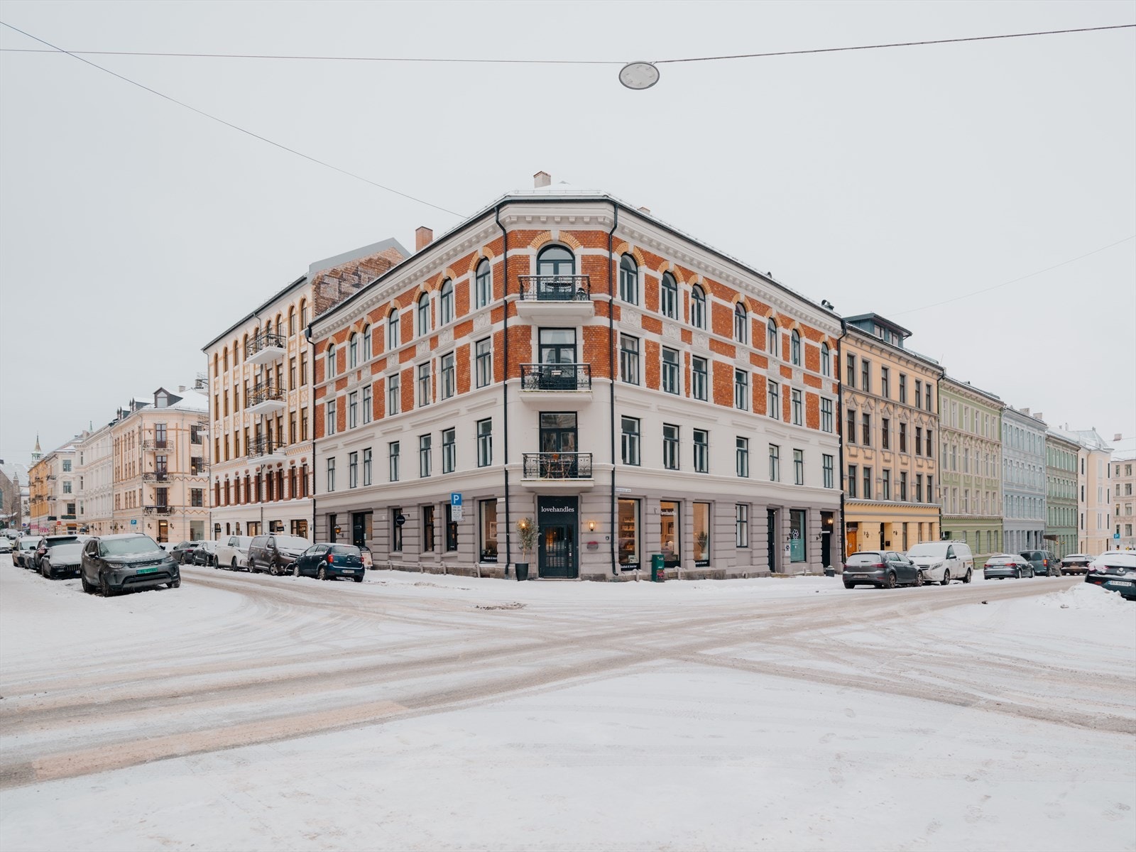 Fasade. Dette er den perfekte beliggenhet for de som ønsker å bo godt tilbaketrukket på Frogner, men samtidig med alt i umiddelbar nærhet! Galleribilde