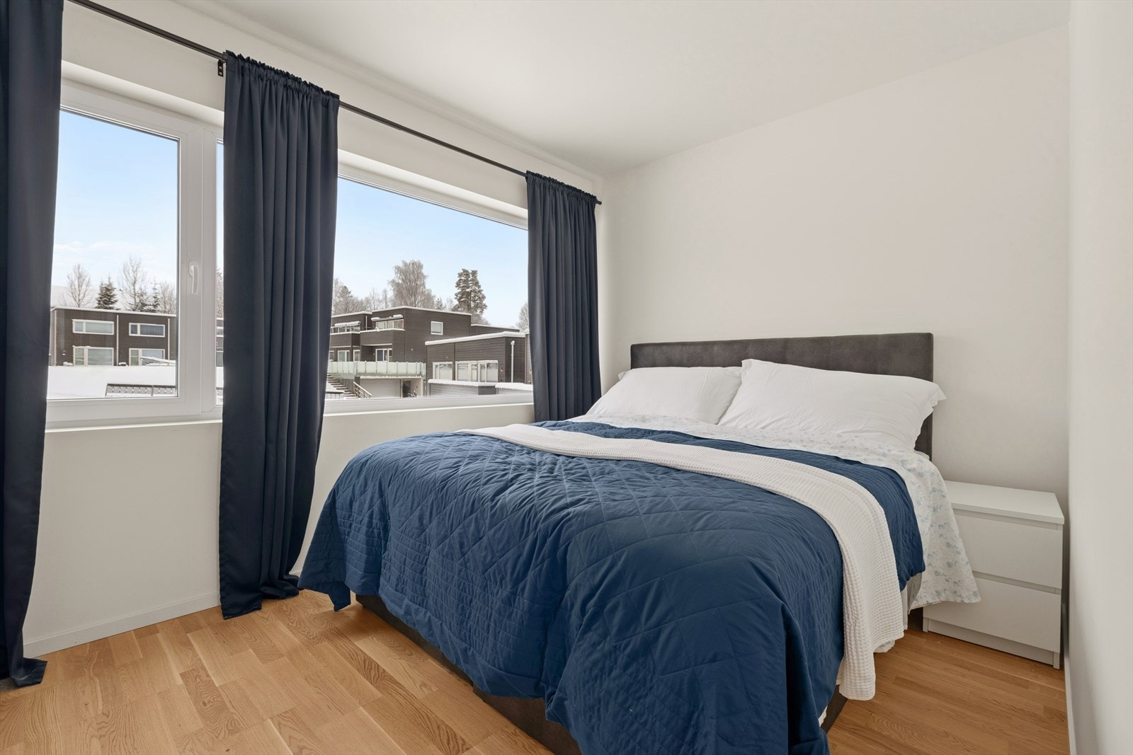 God plass til dobbeltseng. Galleribilde