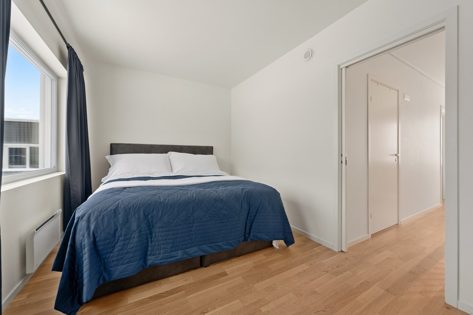 Leiligheten har to soverom i 2. etasje. Galleribilde