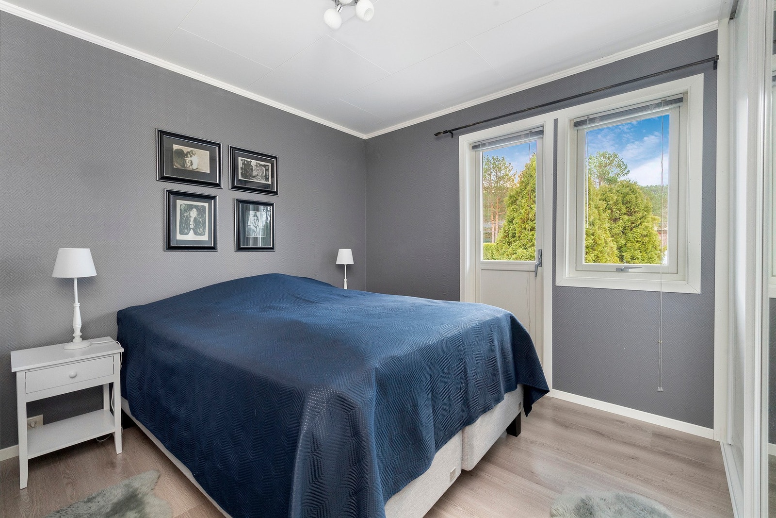 Hovedsoverom med utgang til luftebalkong Galleribilde