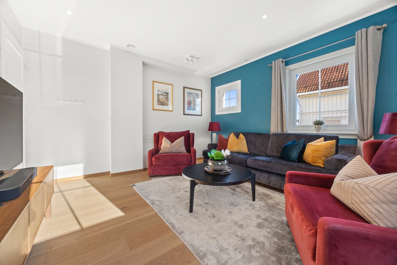 Tv- stue i 1. etasje, alternativt soverom Galleribilde