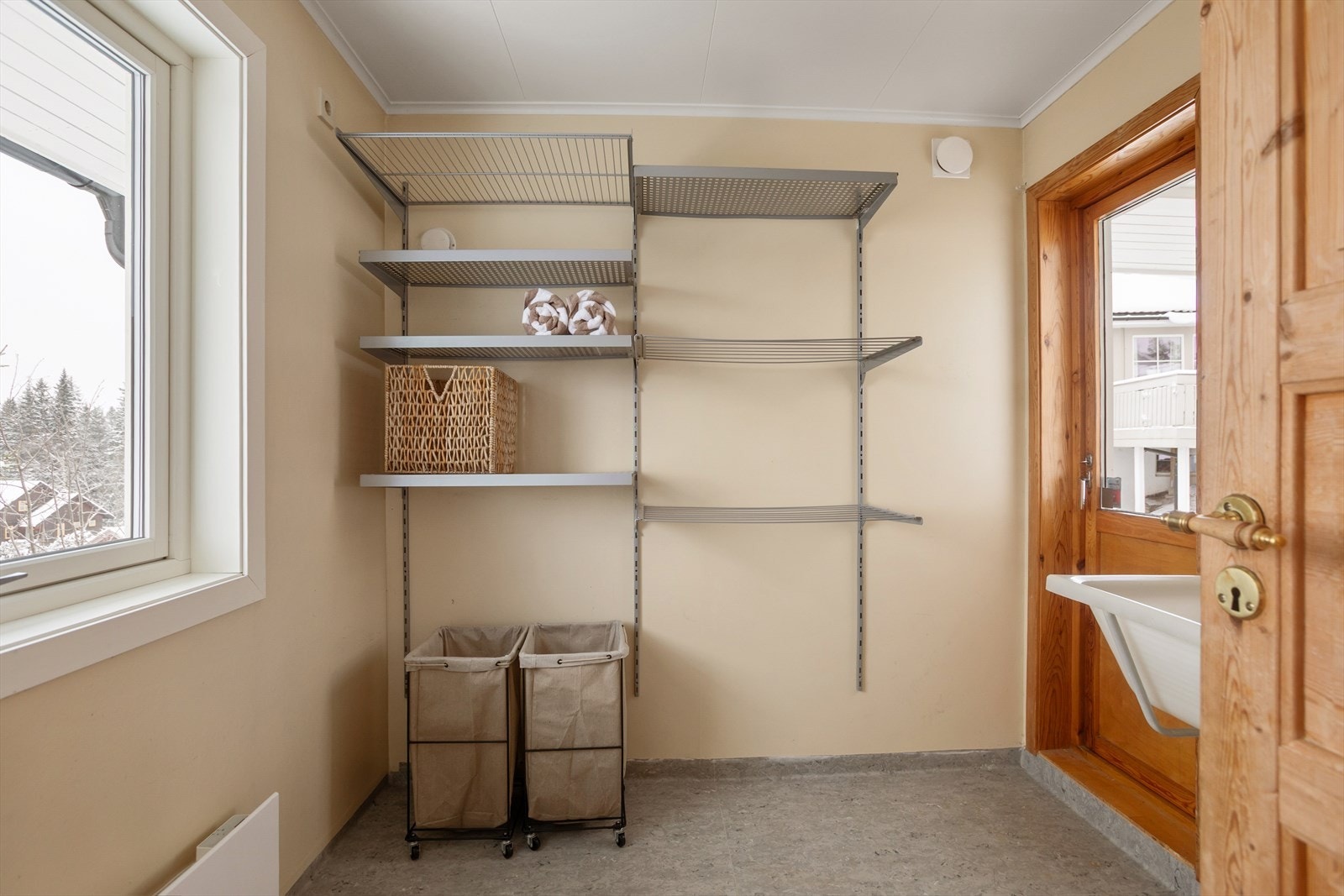 Praktisk separat vaskerom. Galleribilde