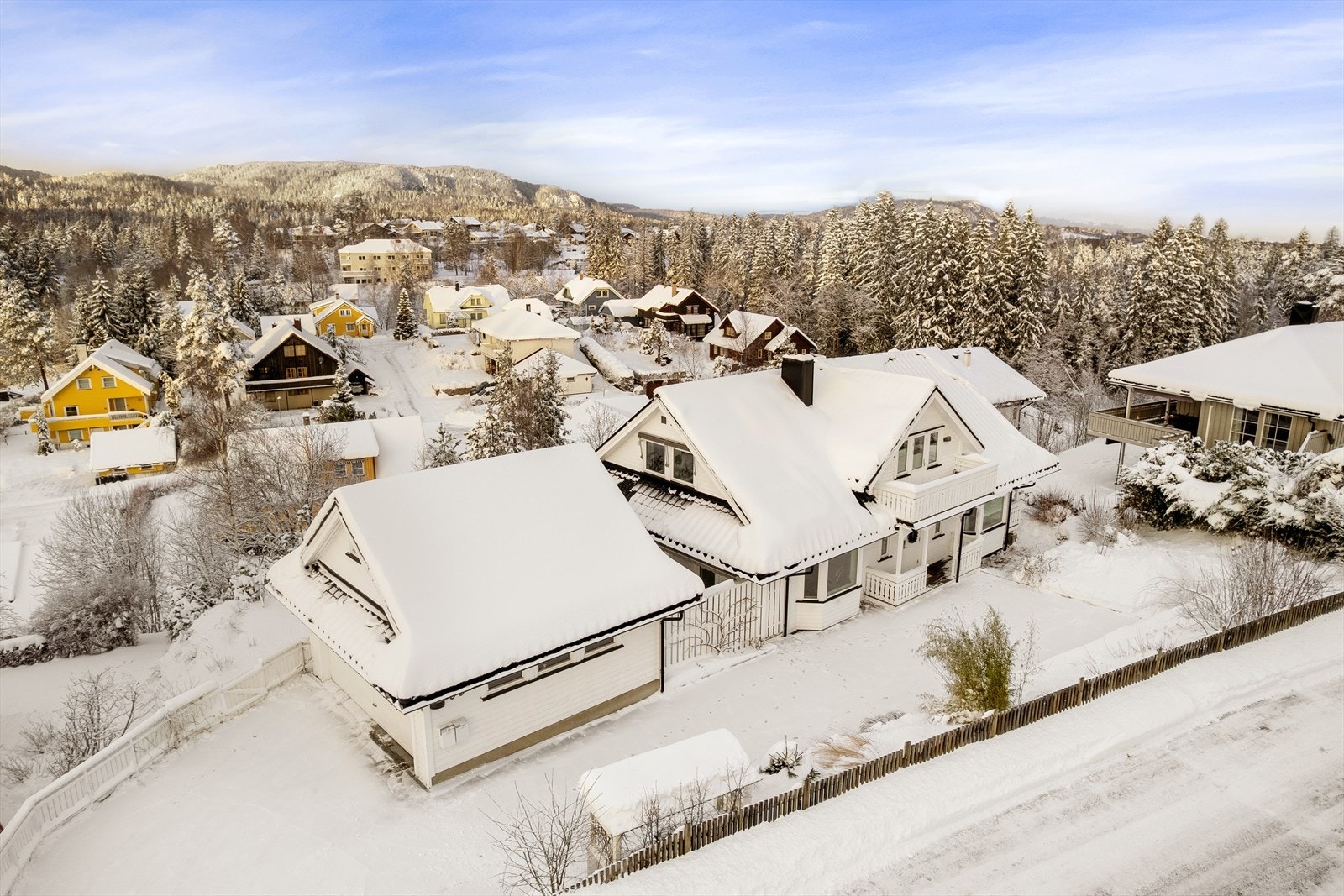 Velkommen til Kongsskogen 60, presentert av Håkon Espeseth i Nordvik Asker.
FOTO: Eiendomsfoto AS. Galleribilde