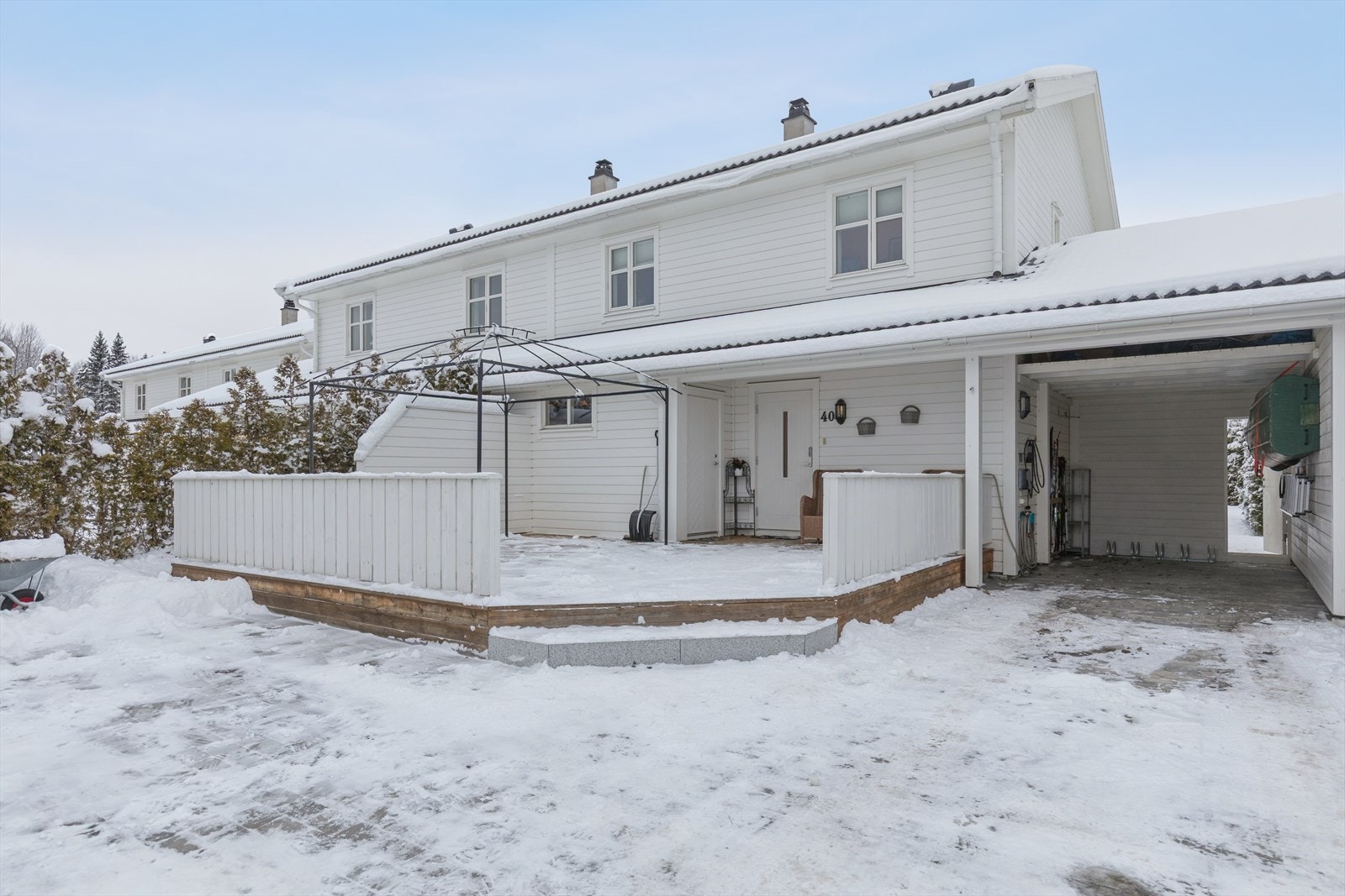 Fotograf Bjørn Sørheim V/ EFKT. Velkommen til Pinnsvinvegen 40! Galleribilde