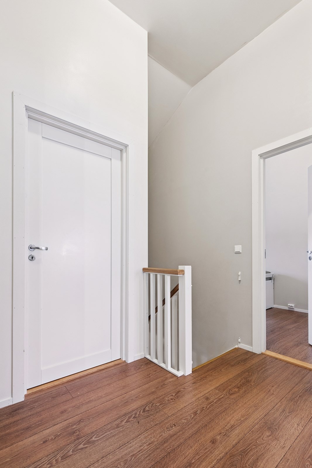 Trappegang opp til andre etasje Galleribilde