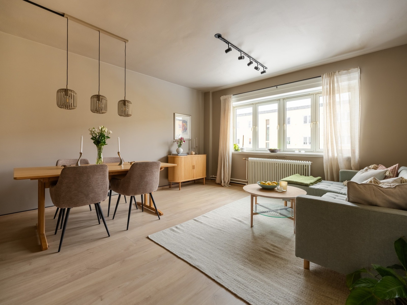 Det ble lagt nytt, slitesterkt laminatgulv i 2024. Galleribilde