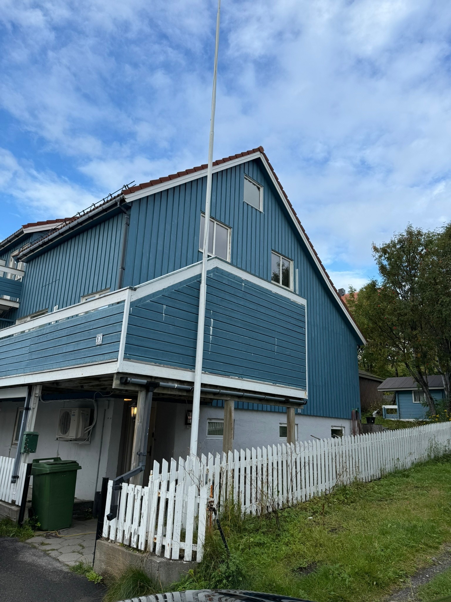 Halvpart av vertikaldelt tomannsbolig Galleribilde