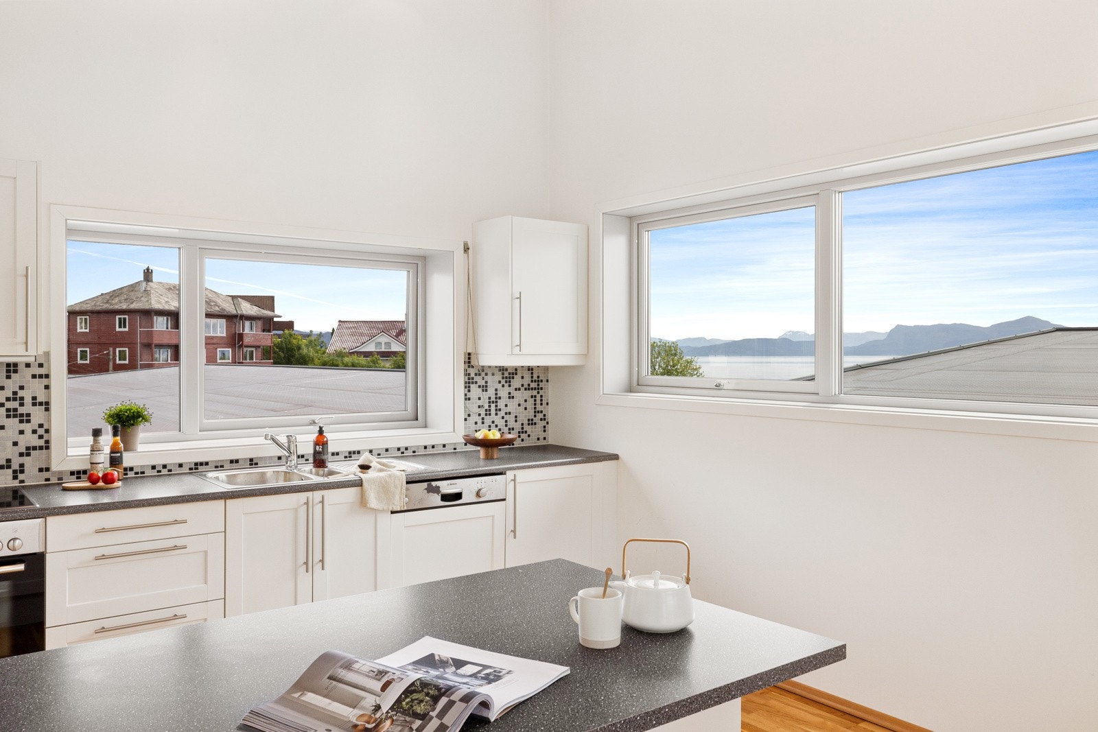 Meget stor stue / kjøkken løsning. Galleribilde