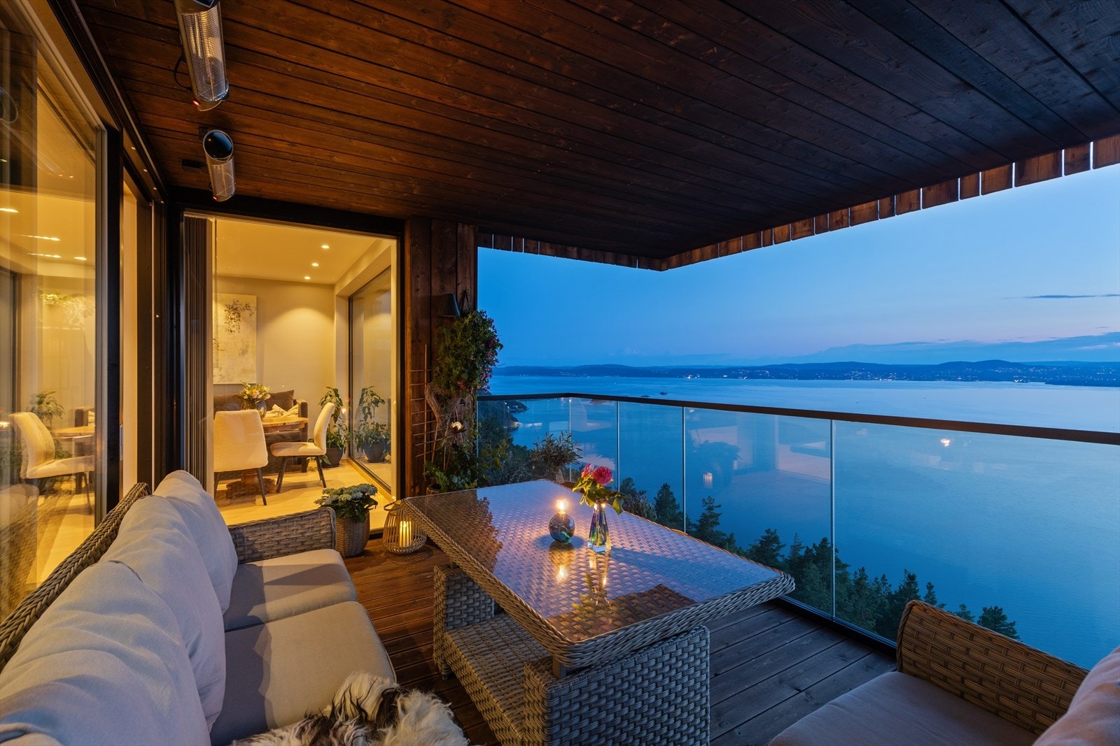 På kveldstid blir balkongen et stemningsfullt sted å trekke seg tilbake. Galleribilde