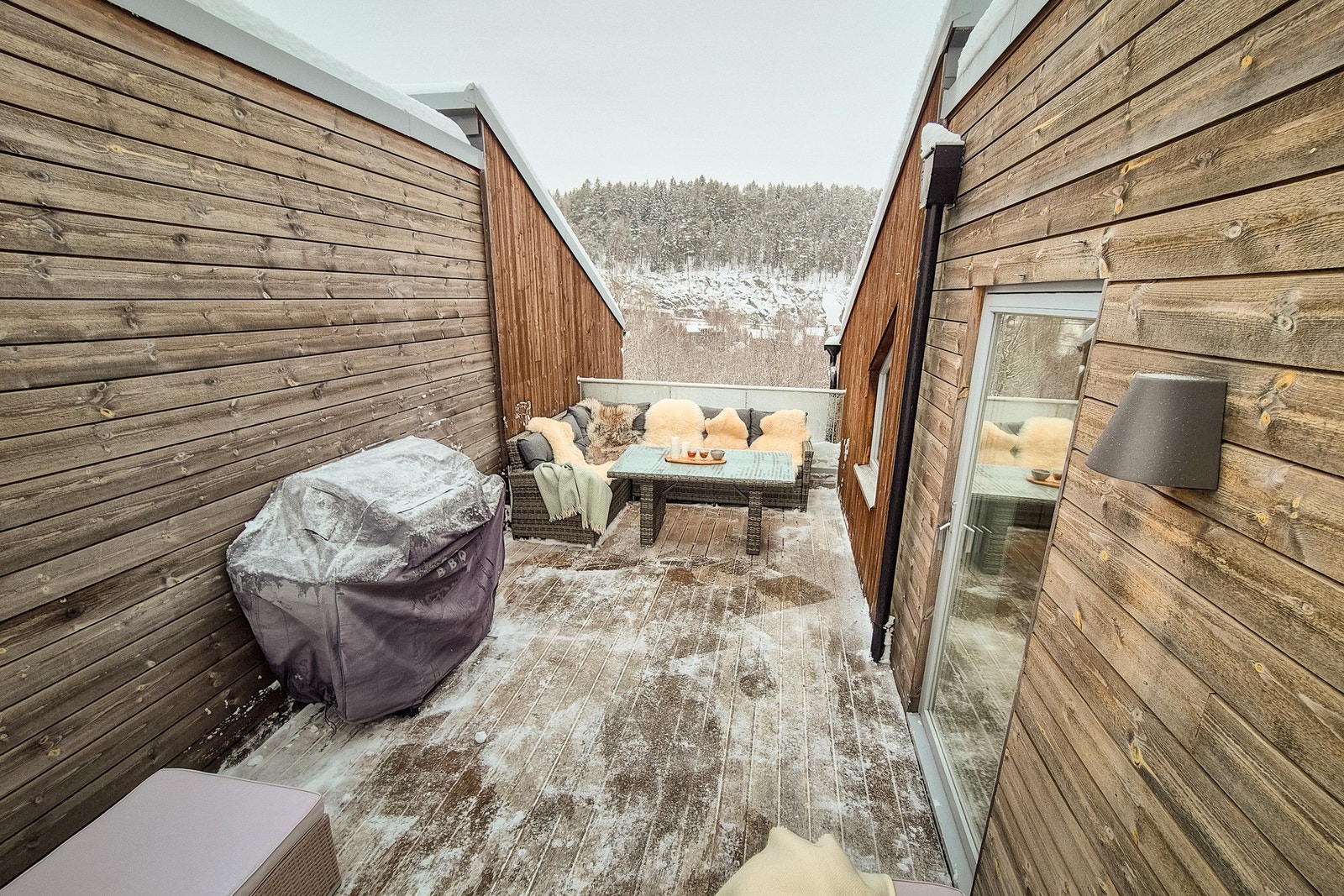 God plass til både lounge og spiseplass. Galleribilde