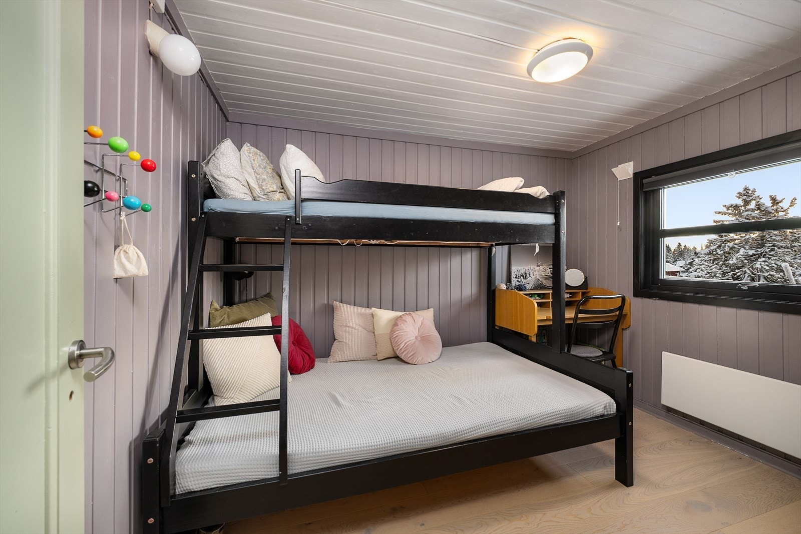 Et fleksibelt rom som passer godt for barn eller gjester. Galleribilde