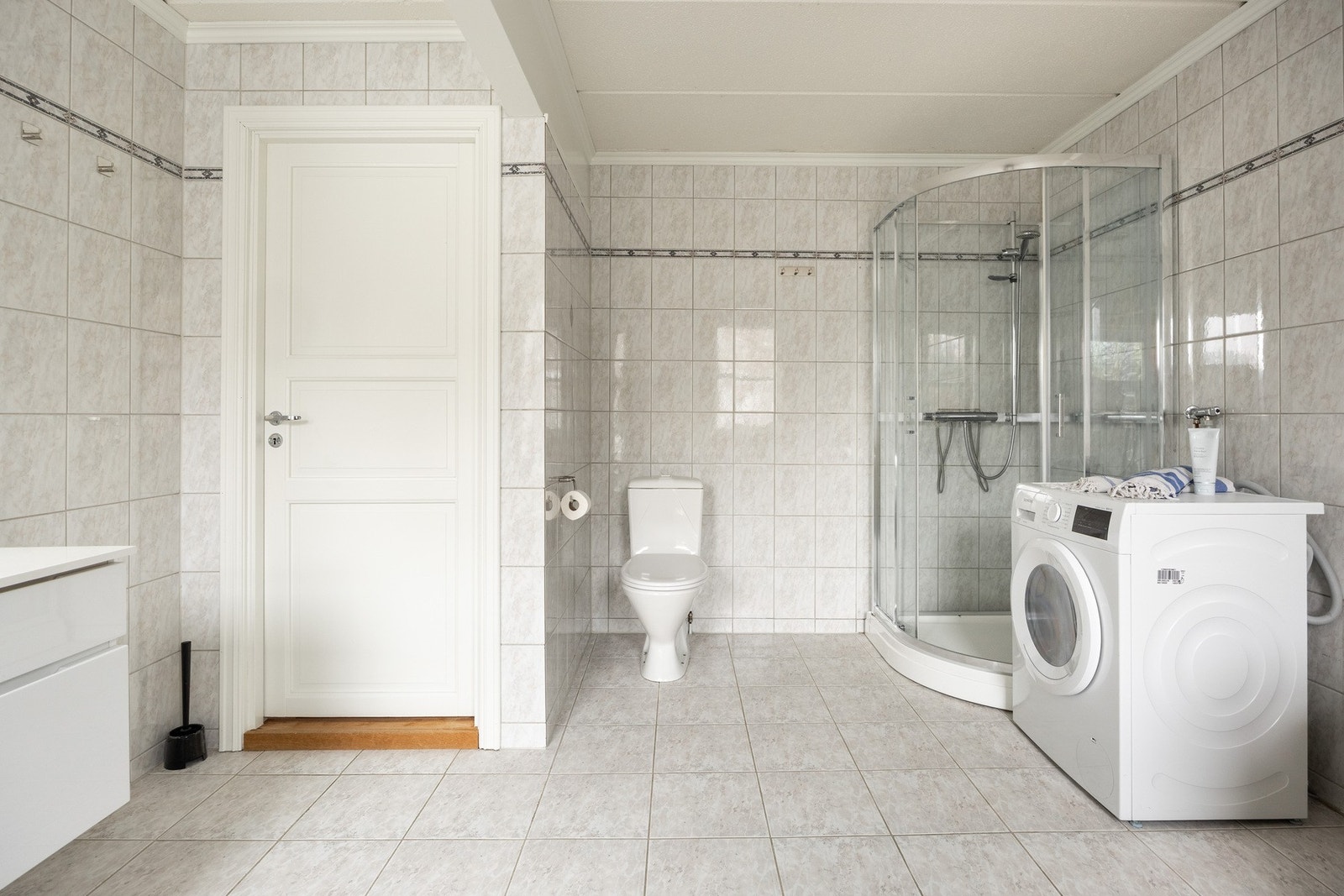 Opplegg og plass for vaskemaskin/tørketrommel. Galleribilde