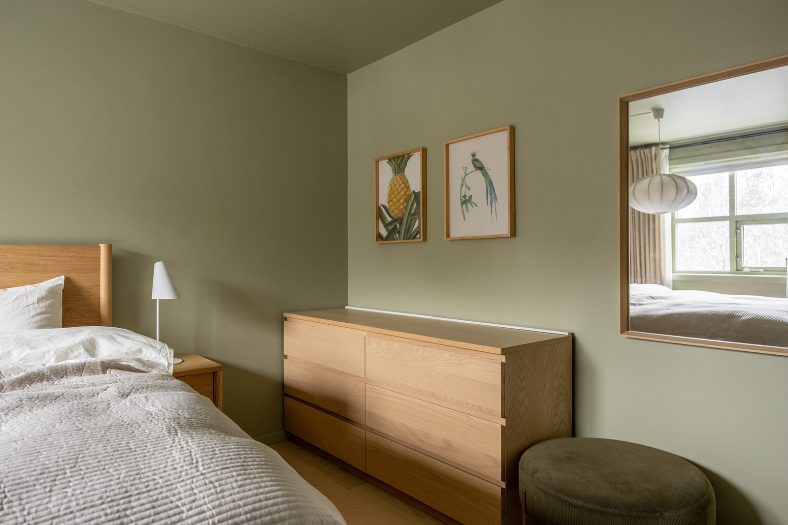 Det er også plass til andre oppbevaringsmøbler. Galleribilde