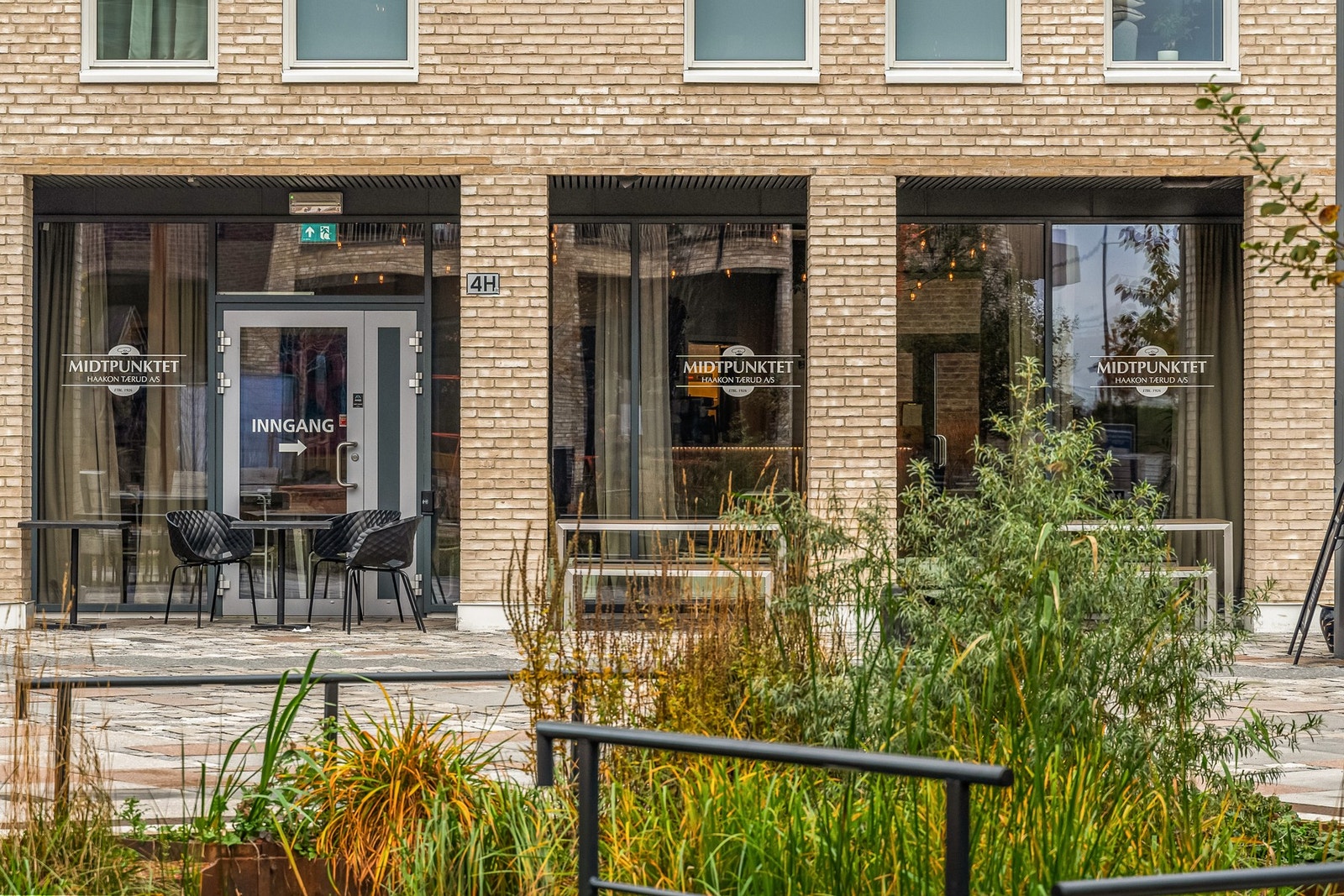 Her finner du en hyggelig restaurant - Midtpunktet Galleribilde