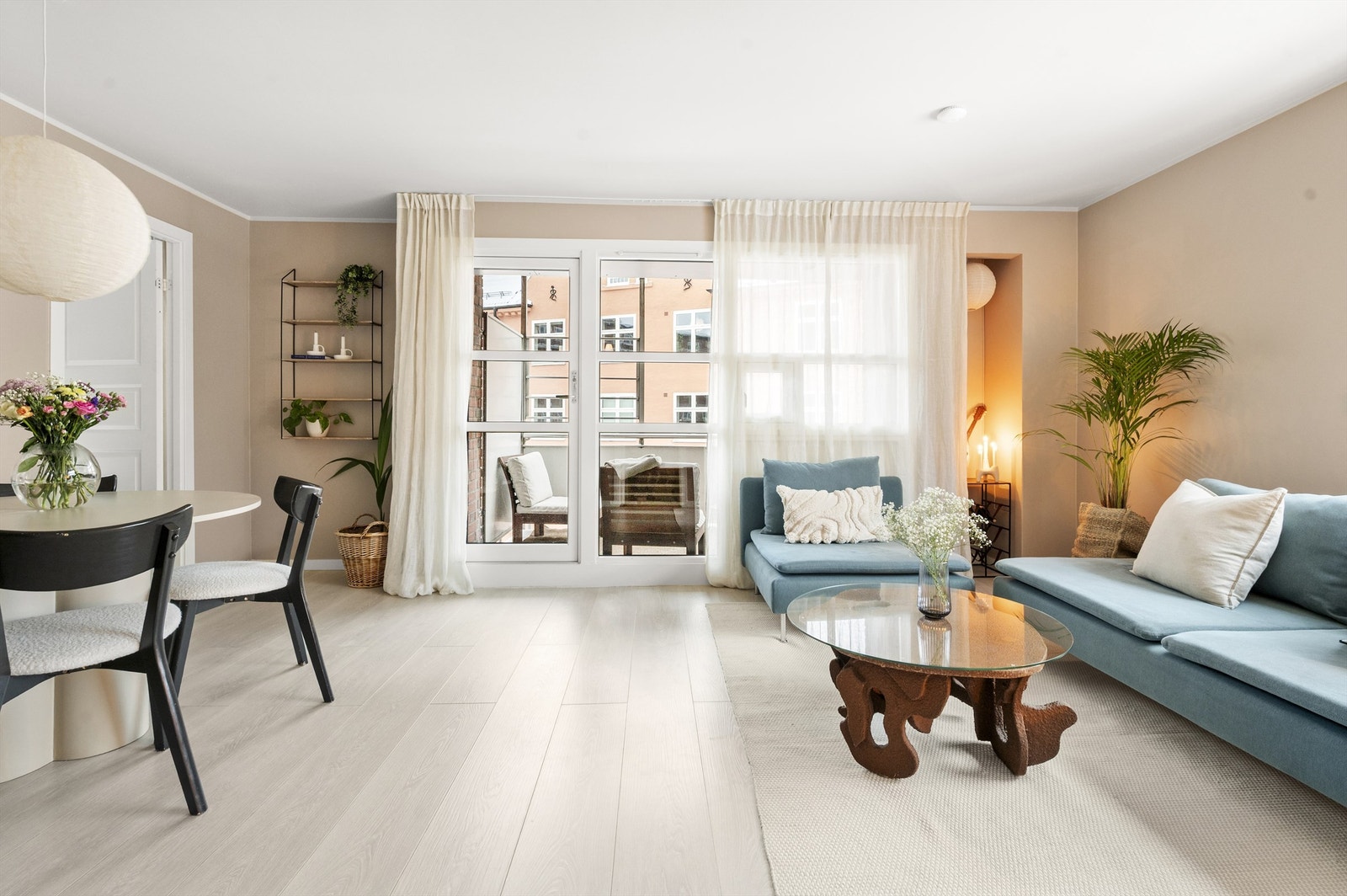 Velkommen til Trondheimsveien 162A - Presentert av Eiendomsmegler Krogsveen v/ Emilie Lie. Foto: Peter Futo Galleribilde