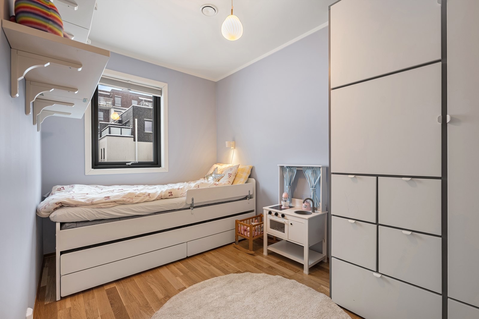 Soverom 2. Rommet passer godt som barne/ gjesterom. Galleribilde