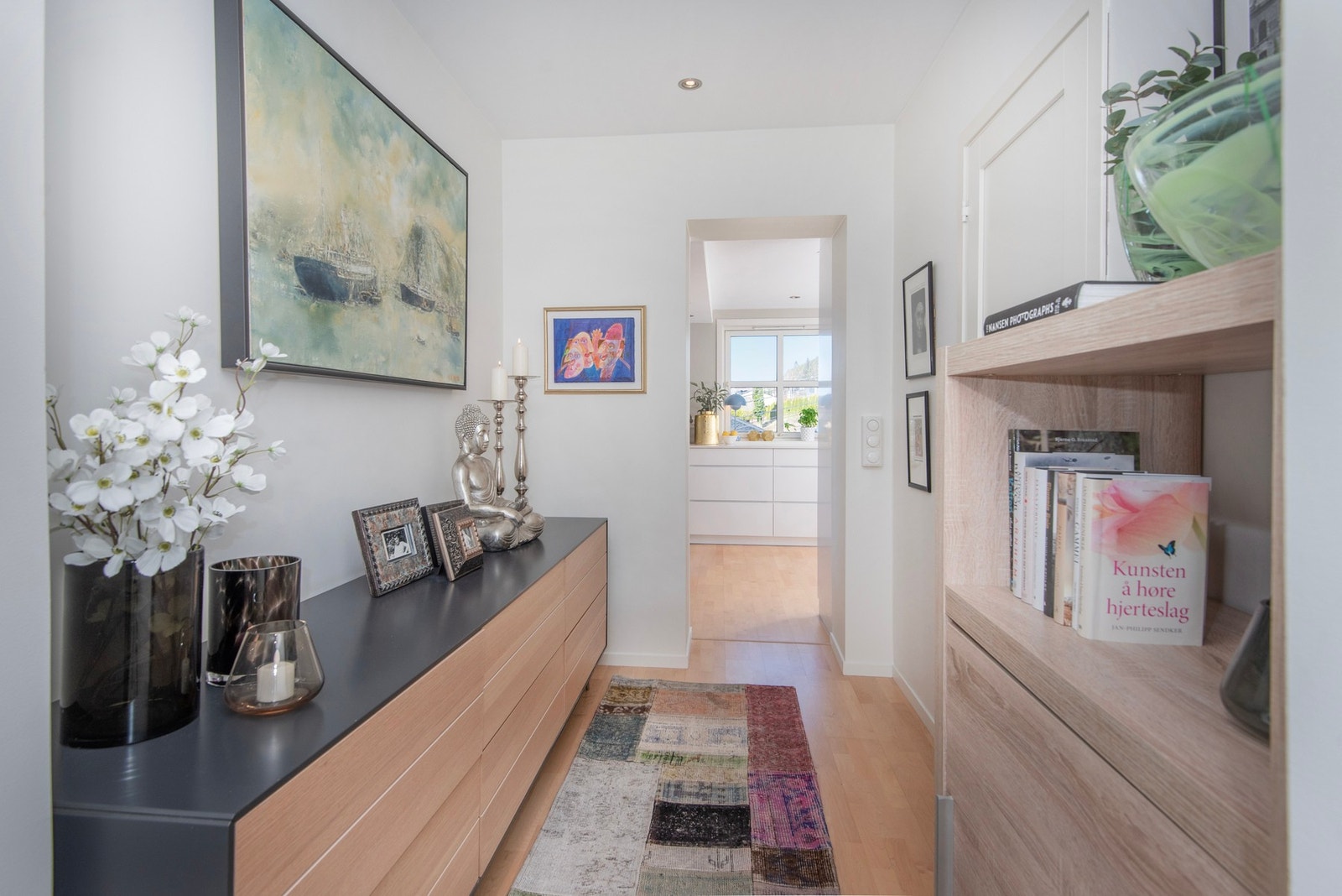 Husk å ordne med finansiering til visning. Galleribilde