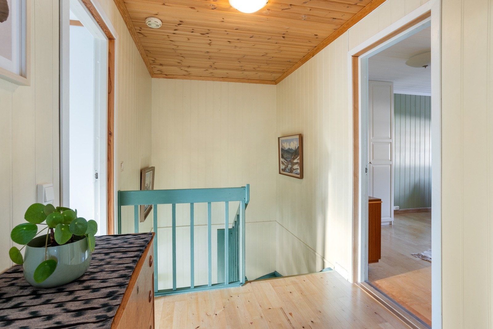 Gang mellom soverommene, badet og innvendig bod Galleribilde