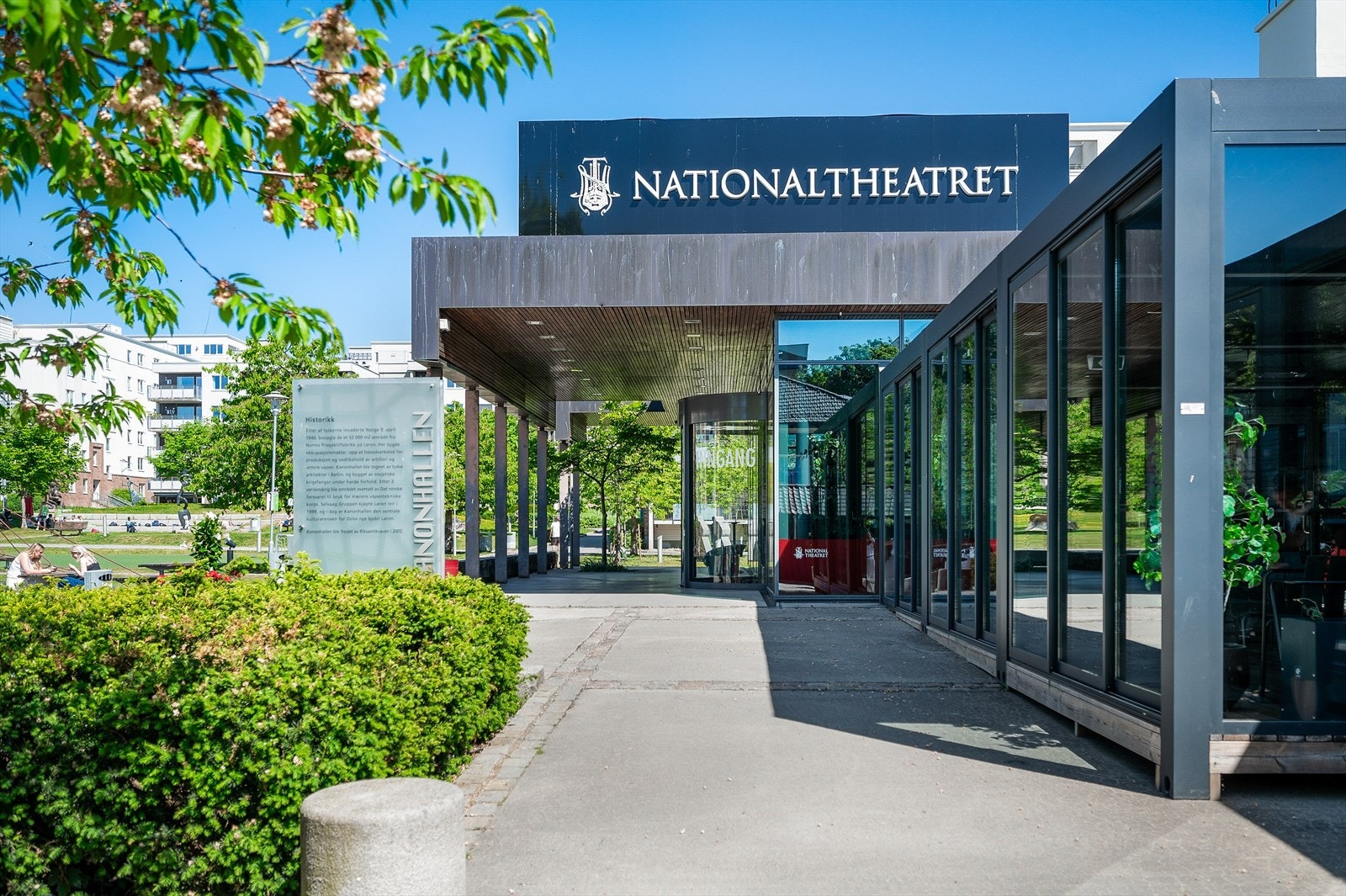 Kort vei til Nationaltheatret og offentlig kommunikasjon Galleribilde