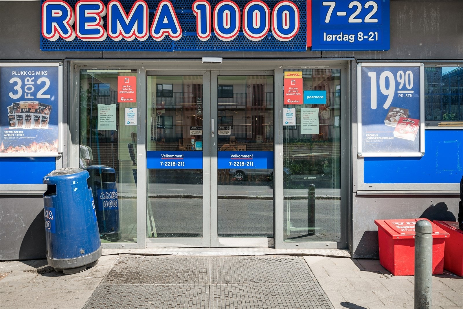 Rema 100 er kun noen minutters gange fra boligen Galleribilde