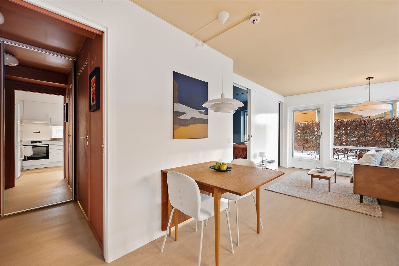 Boligen har en god planløsning og egen markterrasse på 10 kvm Galleribilde