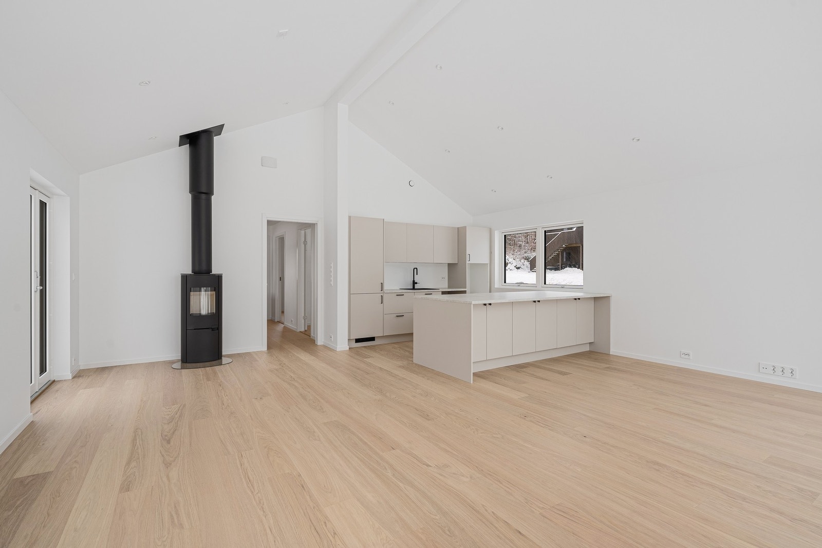 Vedfyring i boligen Galleribilde