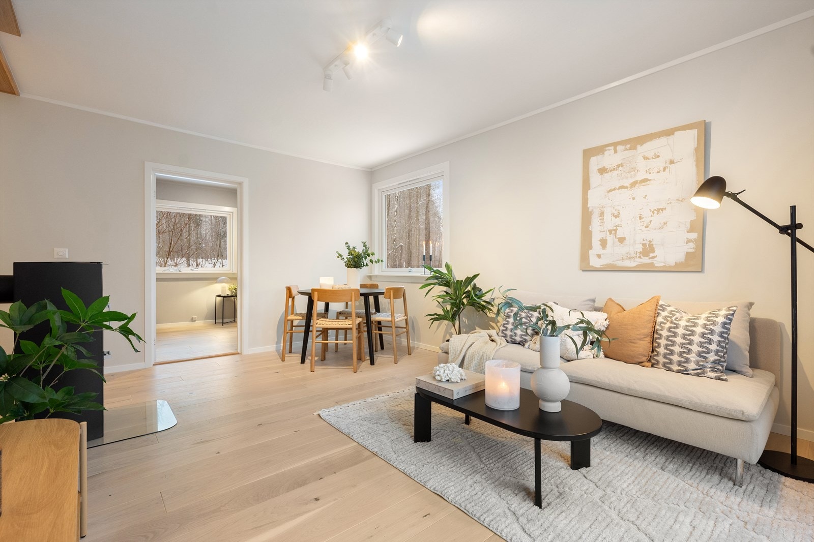 Det er gjennomgående valg lyse toner i leiligheten ved oppgraderingen som nylig er gjennomført. Galleribilde