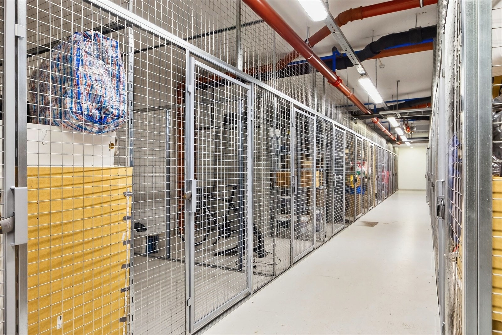 Bod i fellesareal på ca. 4 m² med gode oppbevaringsmuligheter. Galleribilde