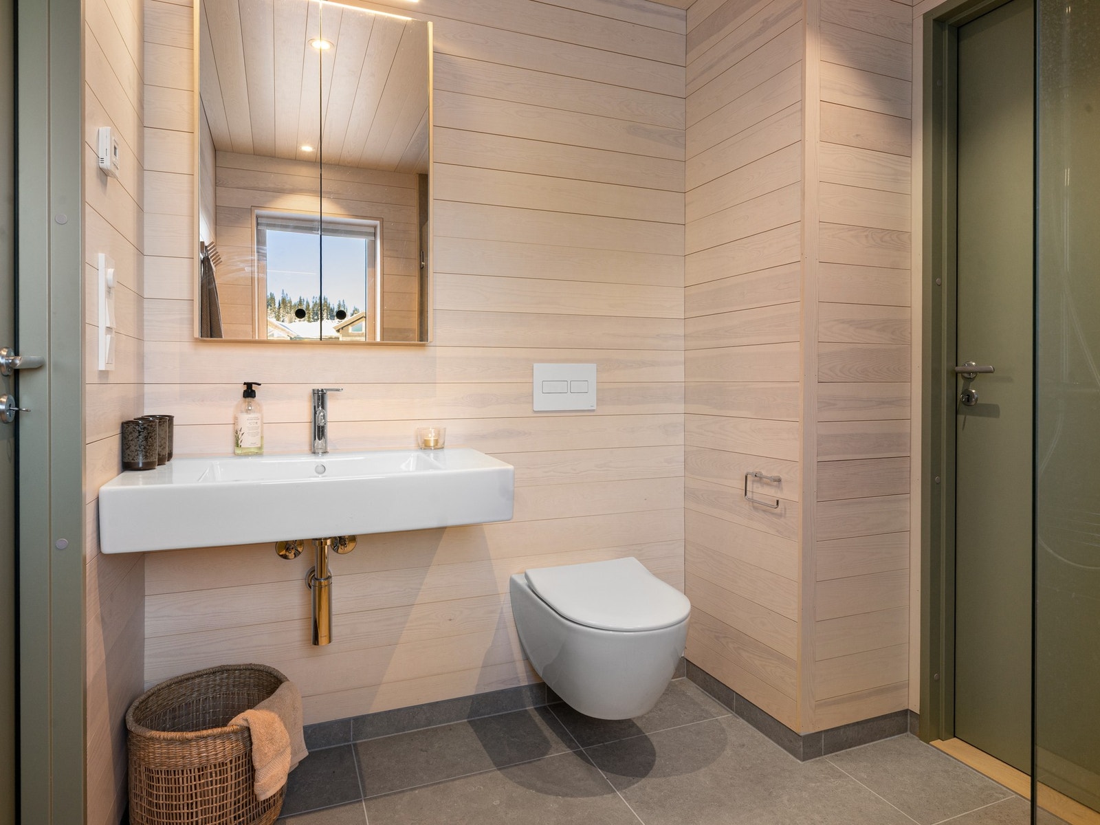 Bad/wc 2 av 2 i hytta. Galleribilde