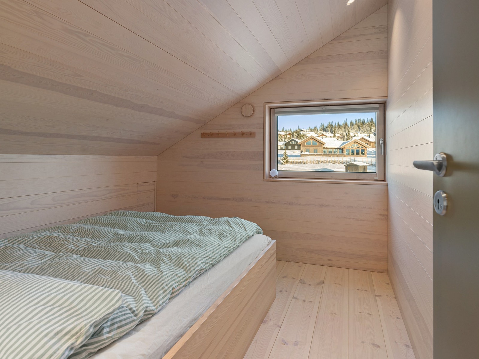 Soverom 3 av 4 i hytta (2. etasje). Galleribilde