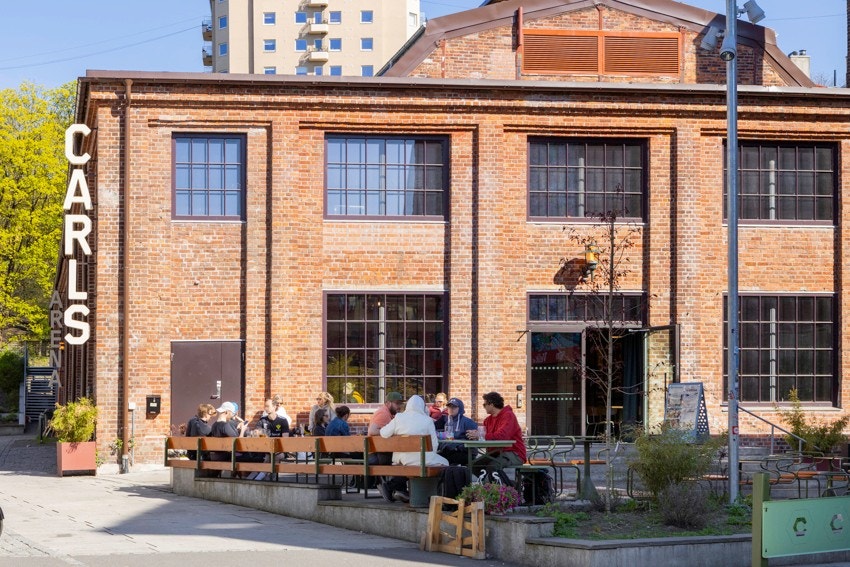 Det er stadig nye tilskudd i området. Carls, Oslos nye storstue plassert midt på Carl Berners Plass. Galleribilde