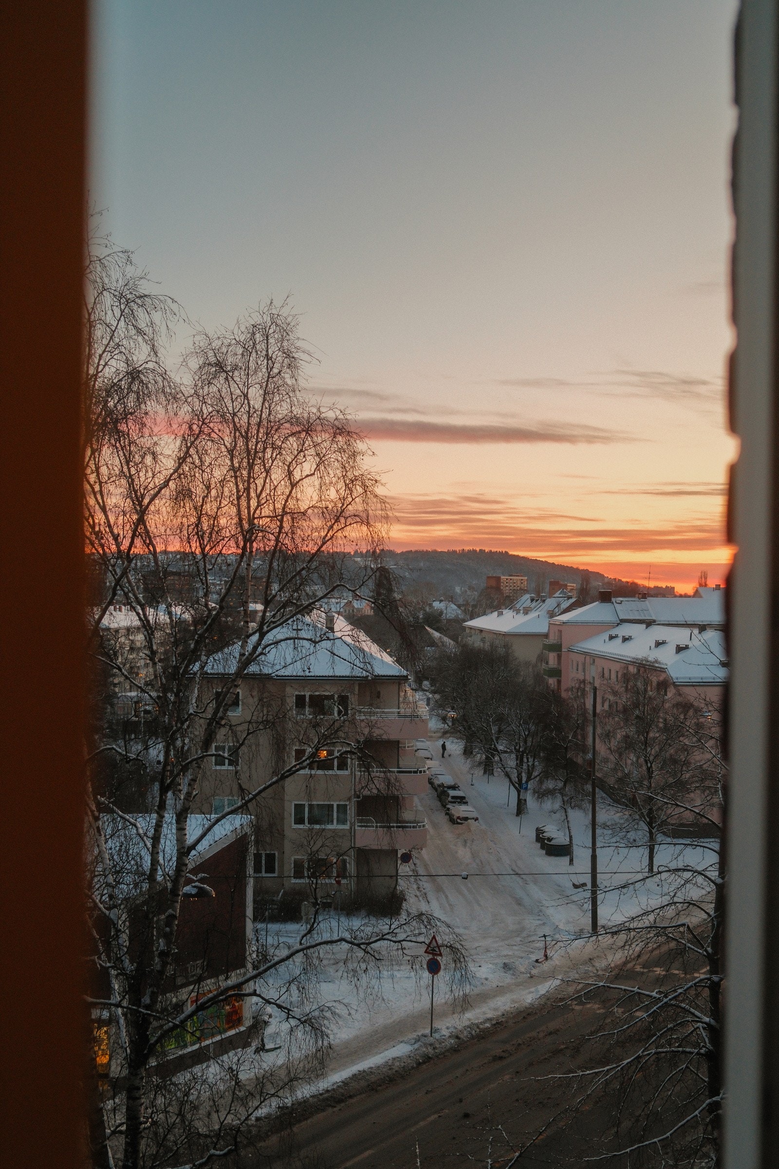 Hyggelig utsyn fra kjøkkenvinduet. Galleribilde