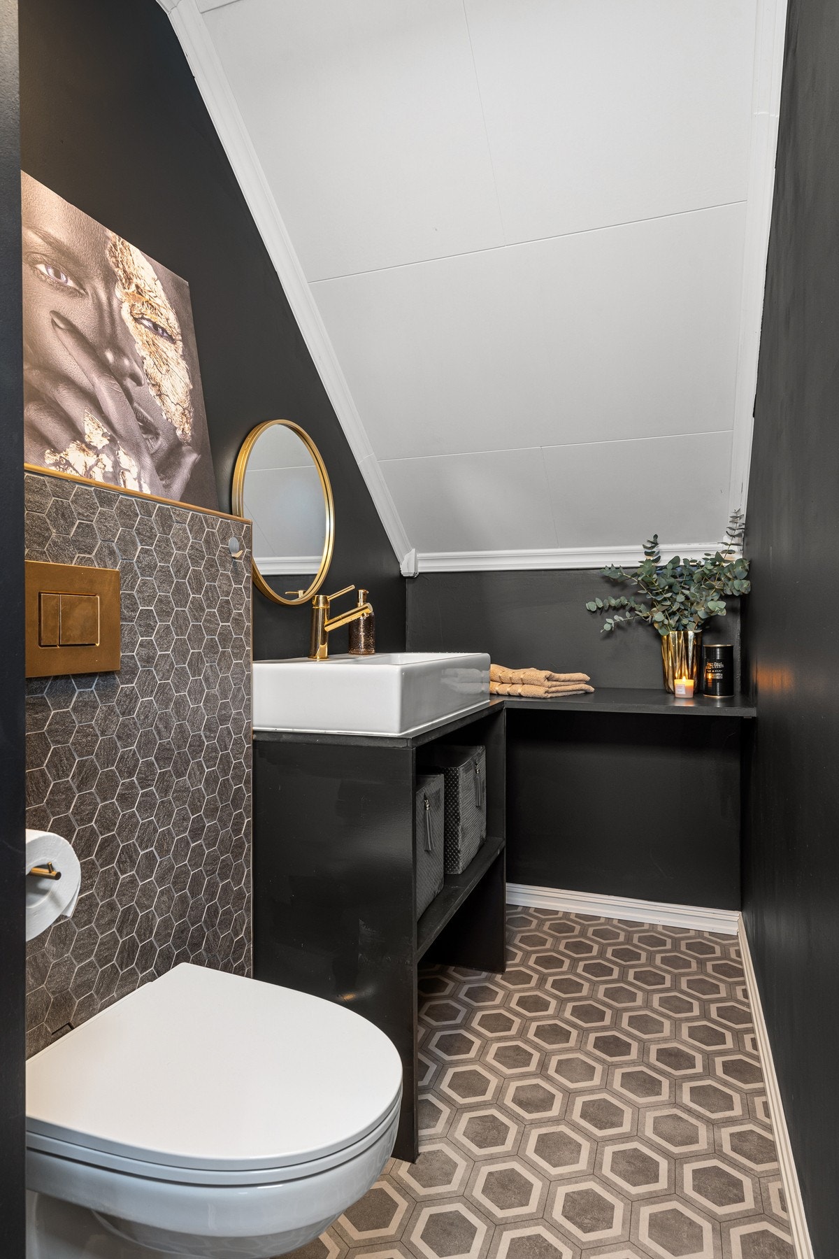 Praktisk med toalett også i andre etasje Galleribilde