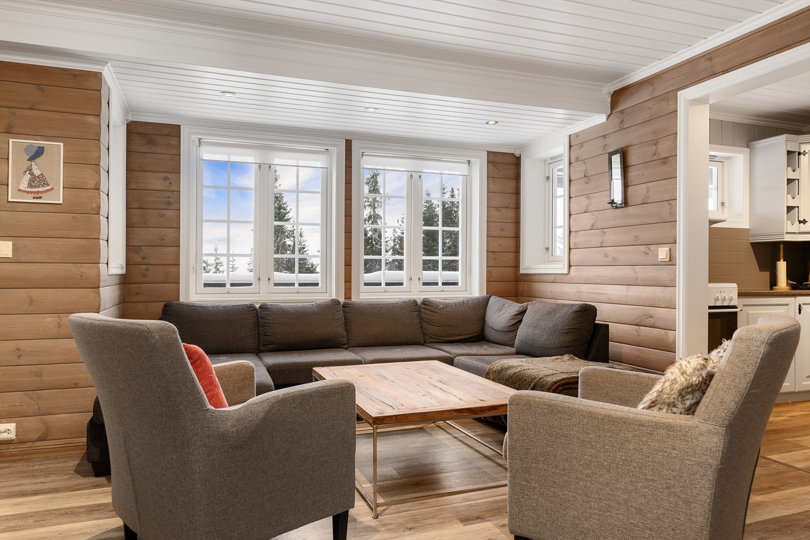 Koselig sofakrok med plass for avslapning etter en dag ute på tur. Galleribilde