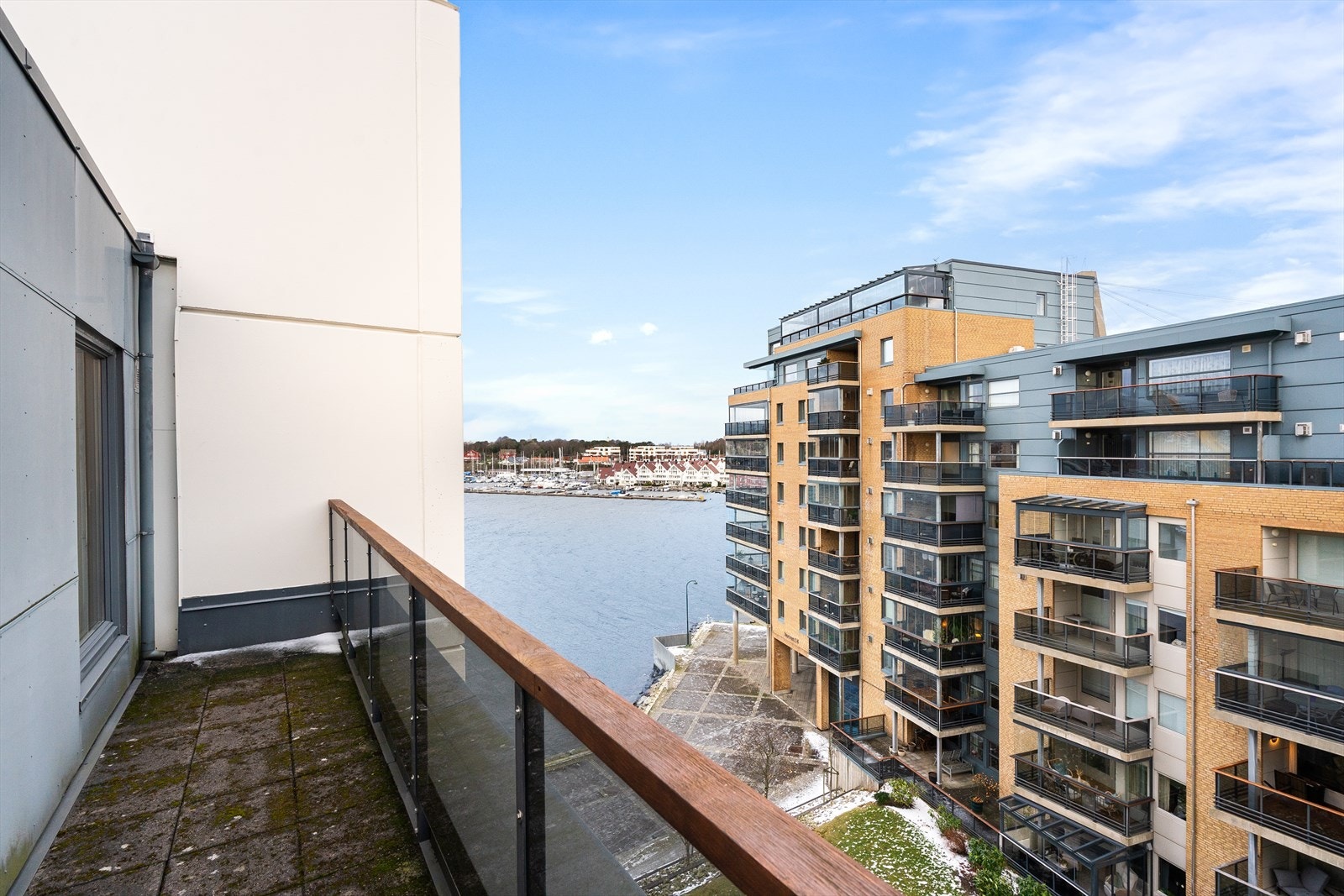 Utsikt mot Grasholmen/Sjølyst. Galleribilde