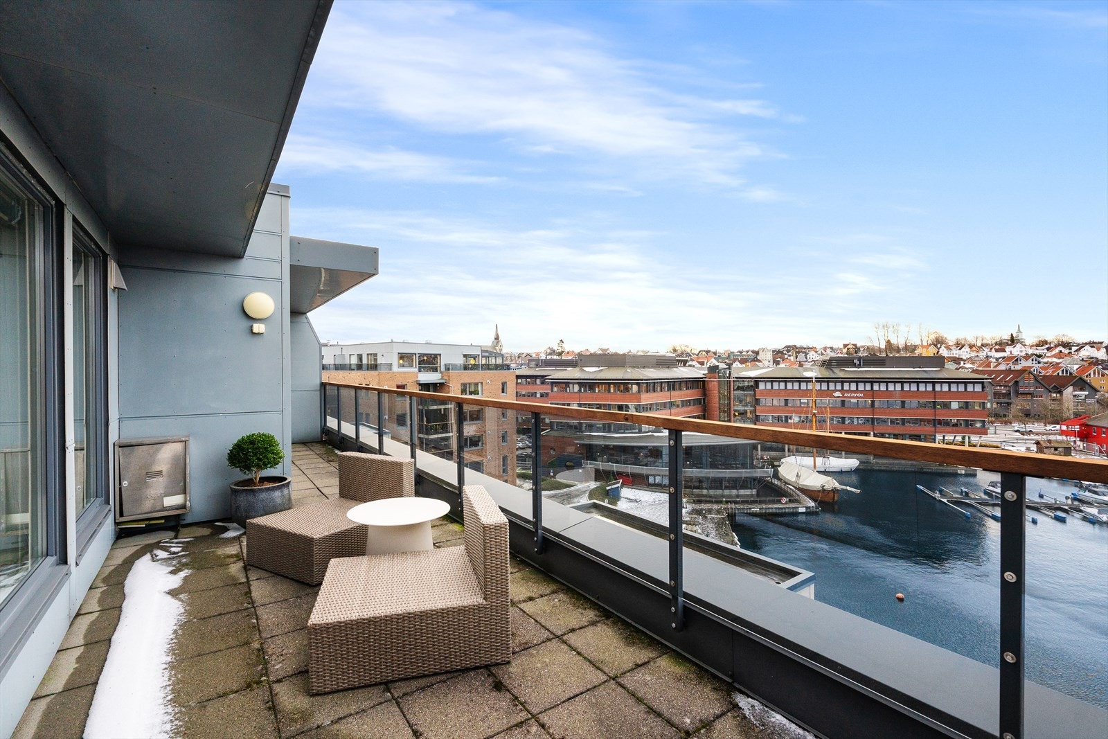 Kort rusletur unna Stavanger sentrum fra leiligheten. Her kan du nyte optimale solforhold store deler av dagen. Galleribilde