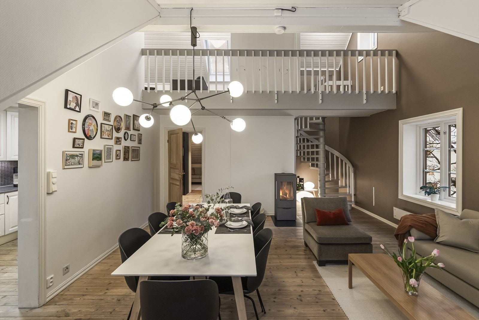 Nordvik Eiendomsmegling v/Jørgen Nyhus ønsker deg velkommen til Halfdan Wilhelmsens allé 6. Galleribilde