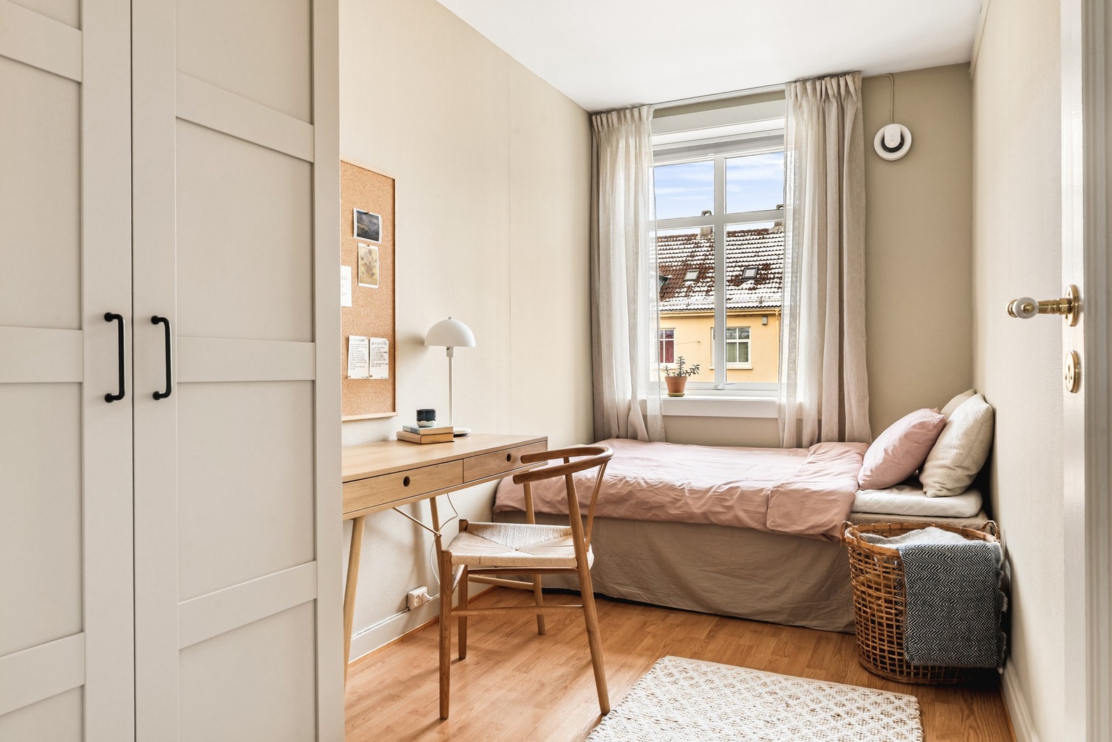 Soverom 2 på 8,3 kvm. Galleribilde