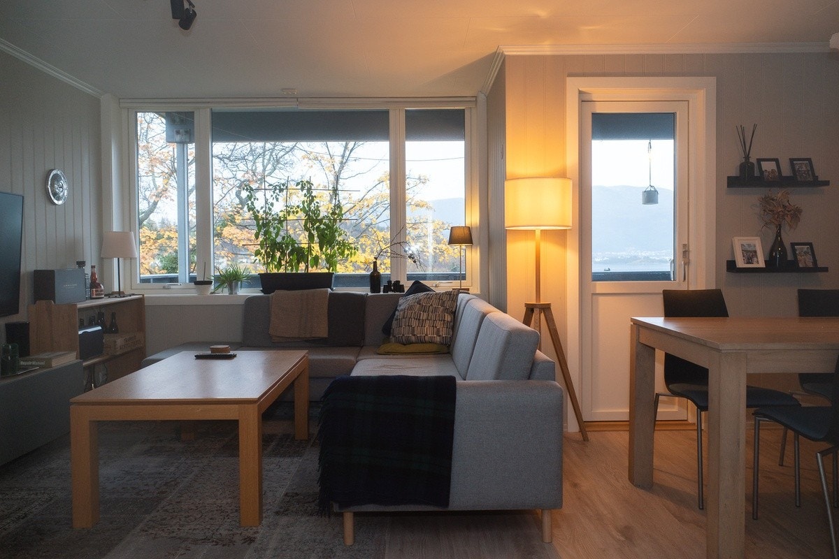 Varm og god stove med god utsikt Galleribilde